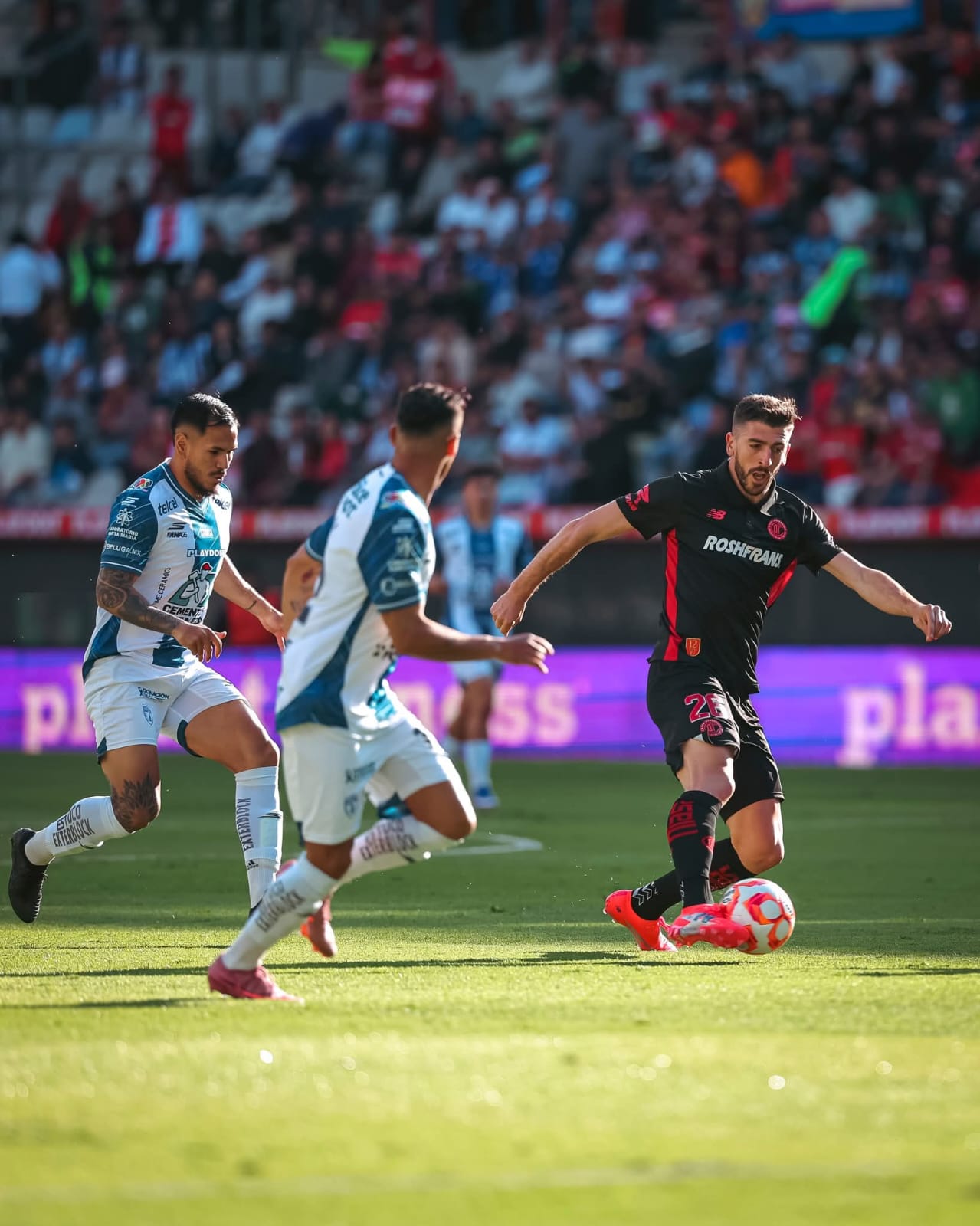 Toluca mantiene su invicto con empate ante Tuzos