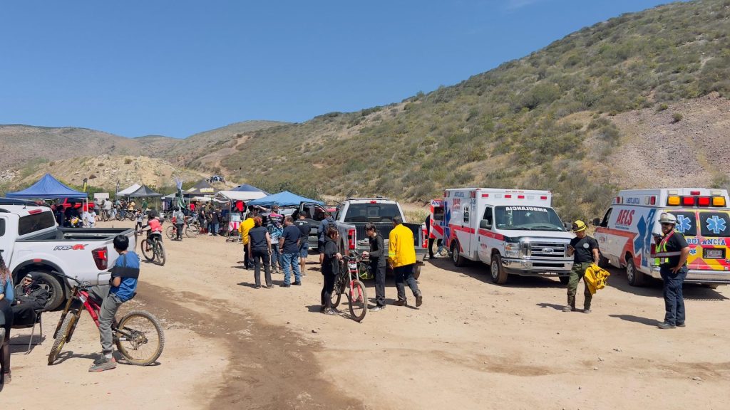 Rescatan a una mujer y auxilian a ciclistas