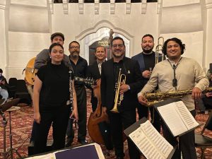 Disfrutan ensenadenses primer Jueves de Jazz