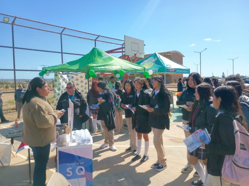 Participa UIBC en Expo Cecyte