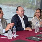 Salvador Morales Riubí, rector de la UTT en BC encabezó la forma de convenio.